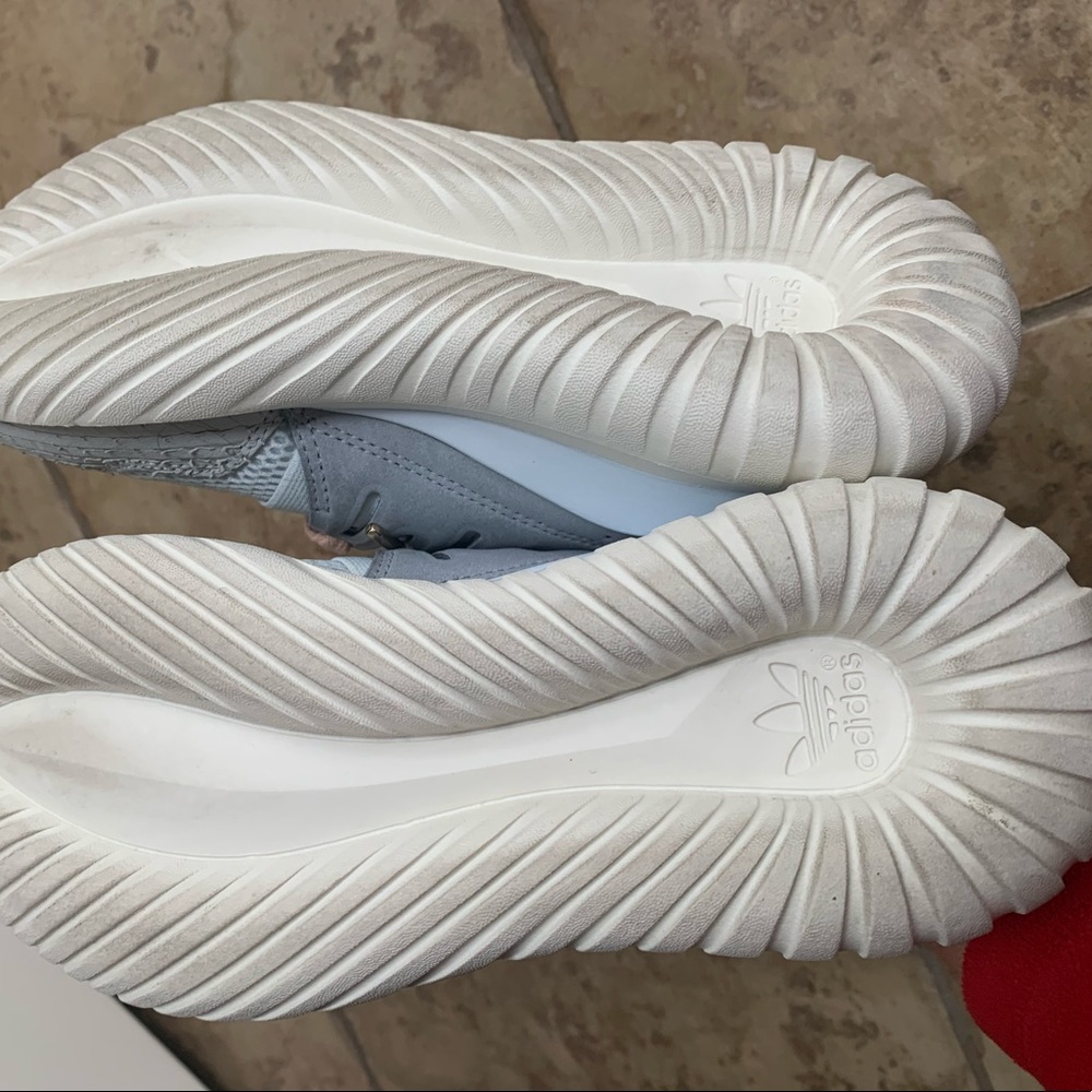 Adidas Tubular Radial Shoes - Picture 3 of 8